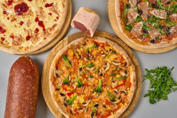 Rozvozce pizzy (150 Kč/hod + 20 Kč za každý rozvezený rozvoz)