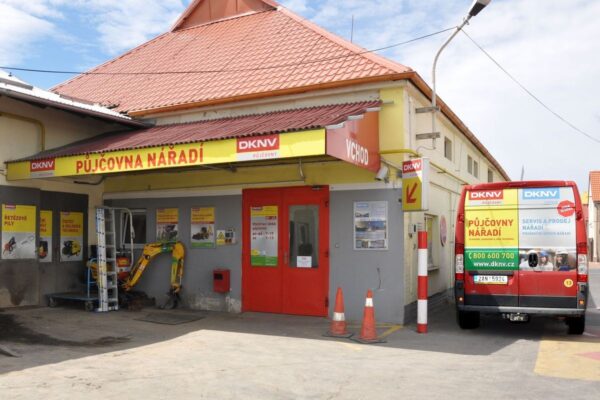 Řidič pro rozvoz půjčovny (30-35.000,-)