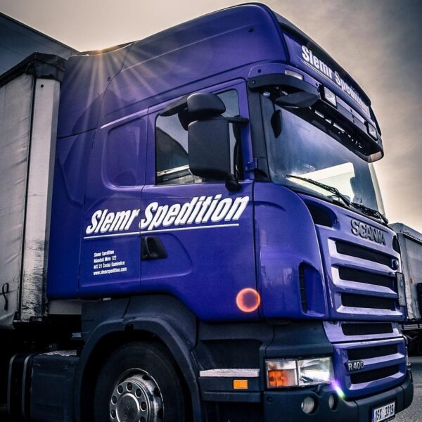 Řidič/ka po Praze a okolí🚛- mzda od 51 000 Kč + bonusy a prémie